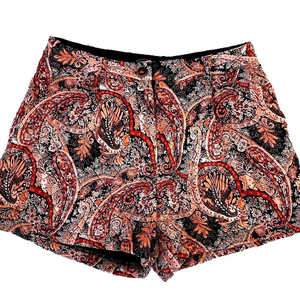 Cider Women's Floral Print Quilted High-Waisted Shorts - Size L